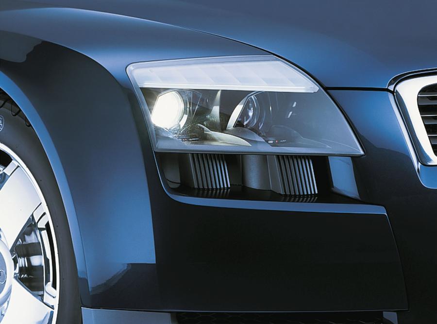 Детали экстерьера Audi Avantissimo Concept 2001 года  (фото 7 из 29)